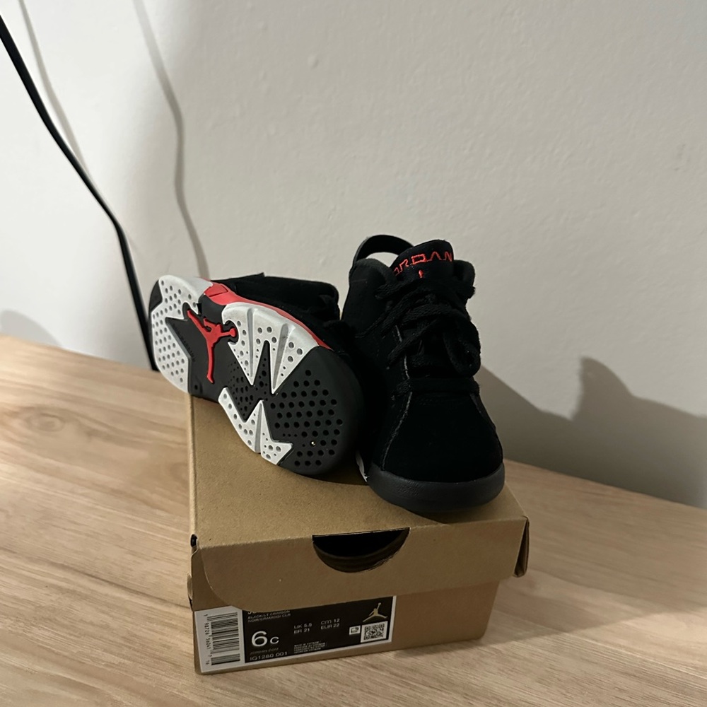 Jordan Toddler Black and Red Suede Basketball Sneakers